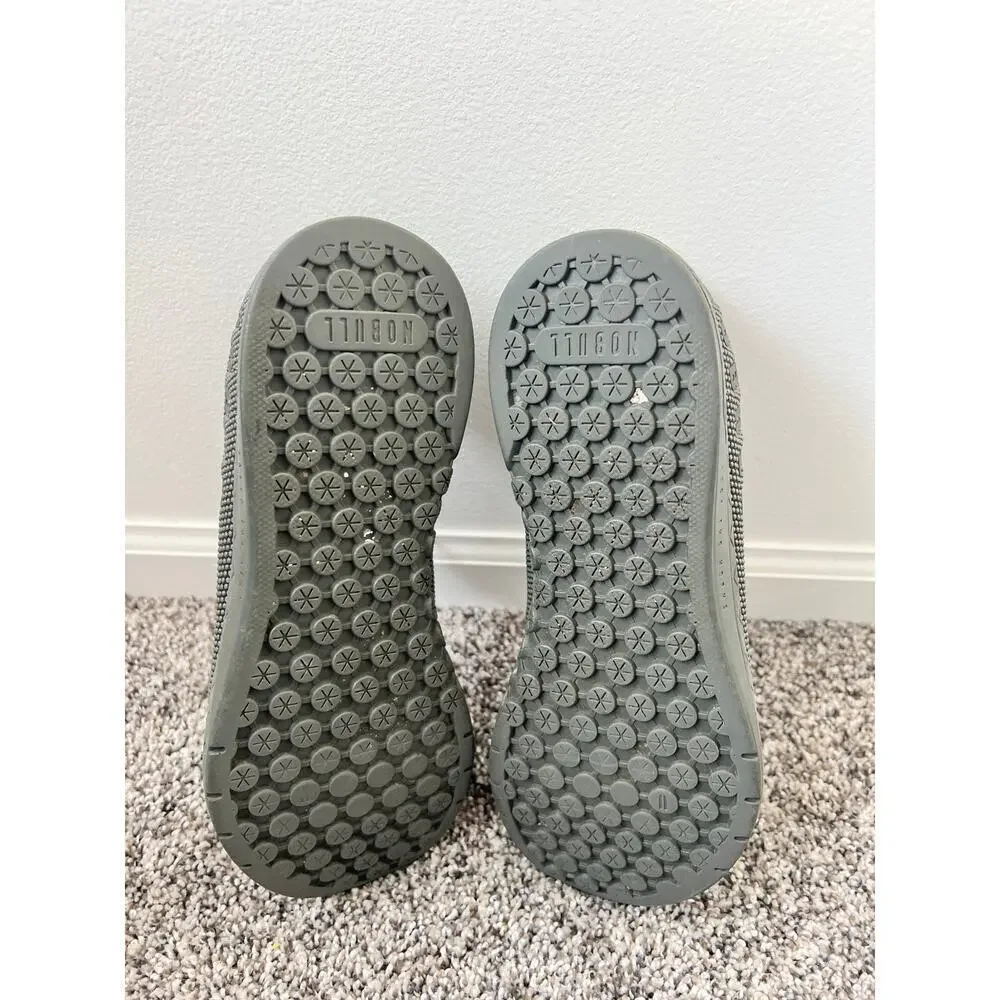 No Bull trainers women's size 9/ men's size 7.5